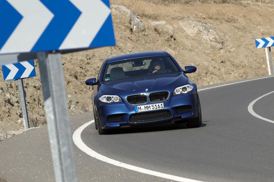  BMW M5 2011 года  (фото 120 из 344)
